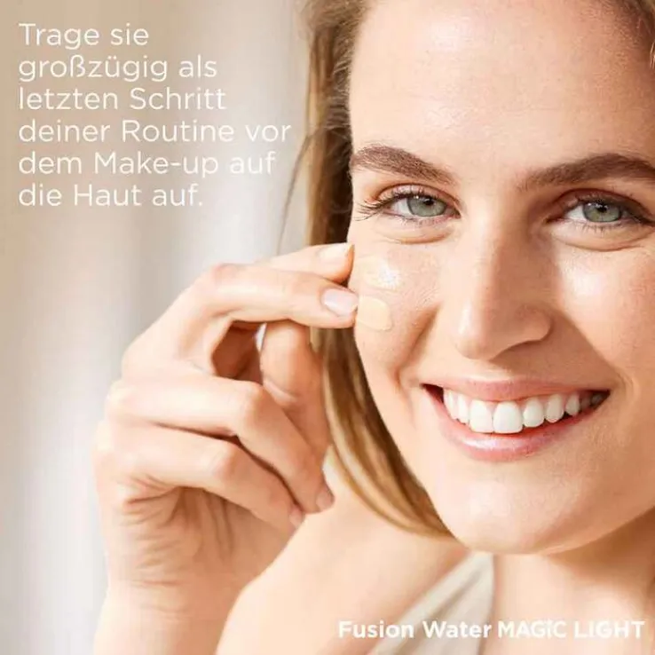 Isdin Fotoprotector Fusion Water Magic light Color SPF 50, 50 ml